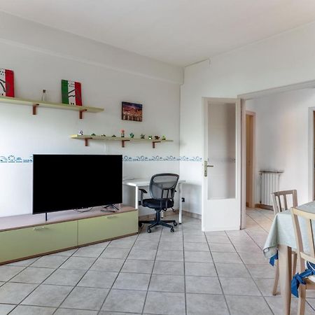 Lucca Roomy Apartment With Balcony And Parking! Exterior photo